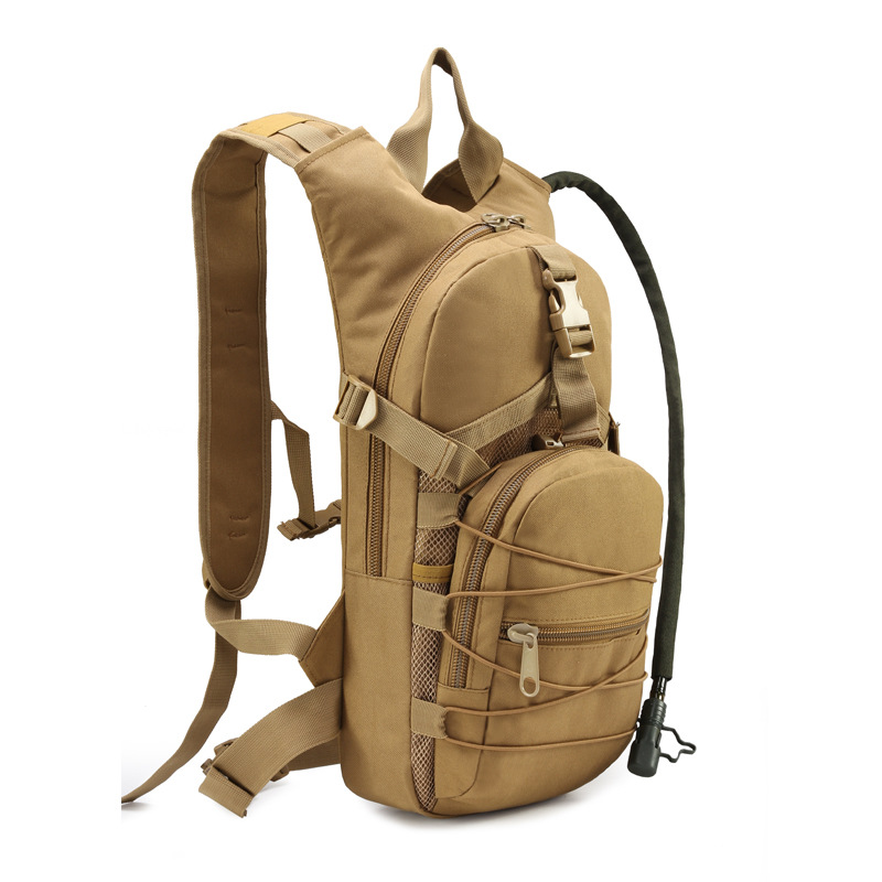 Plecak na zewnątrz, plecak tak – Rucksack Military Style recenzja i cena