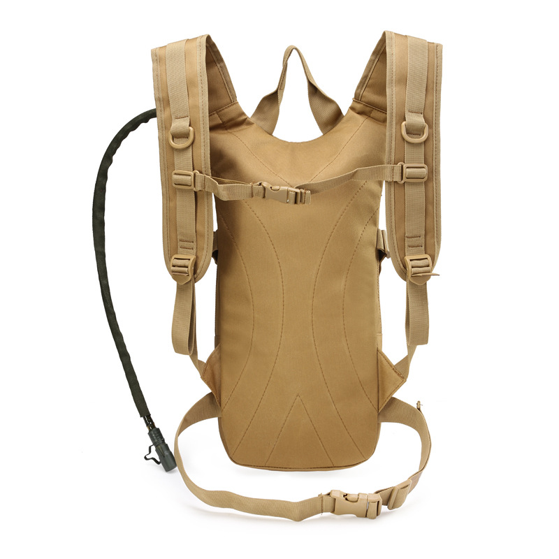 Plecak na zewnątrz, plecak tak – Rucksack Military Style recenzja i cena